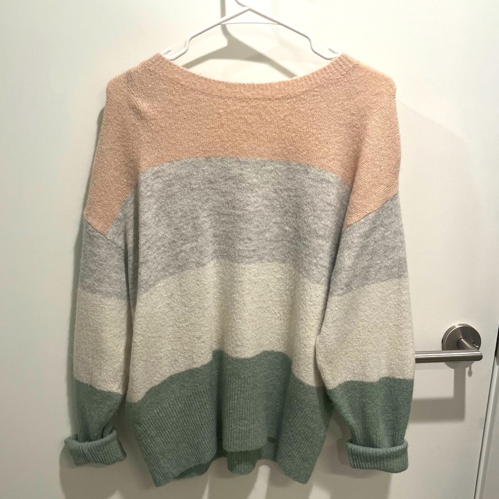 Cozy colorblock oversized H&M sweater, size M